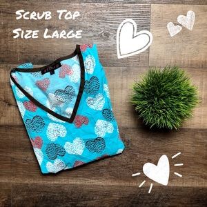 Adorable Scrub Top Size Large!! Heart Pattern! ❣️